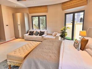 6 habitaciones y caja de seguridad en la habitación 