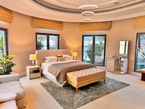6 bedrooms, in-room safe, iron/ironing board, travel crib