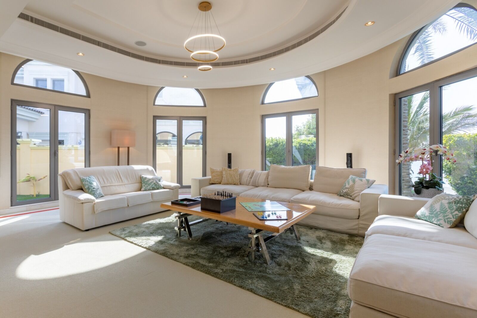 Sparking Signature Beach Front Villa Reverera Mediterian Style In Palm Jumeirah - Dubai