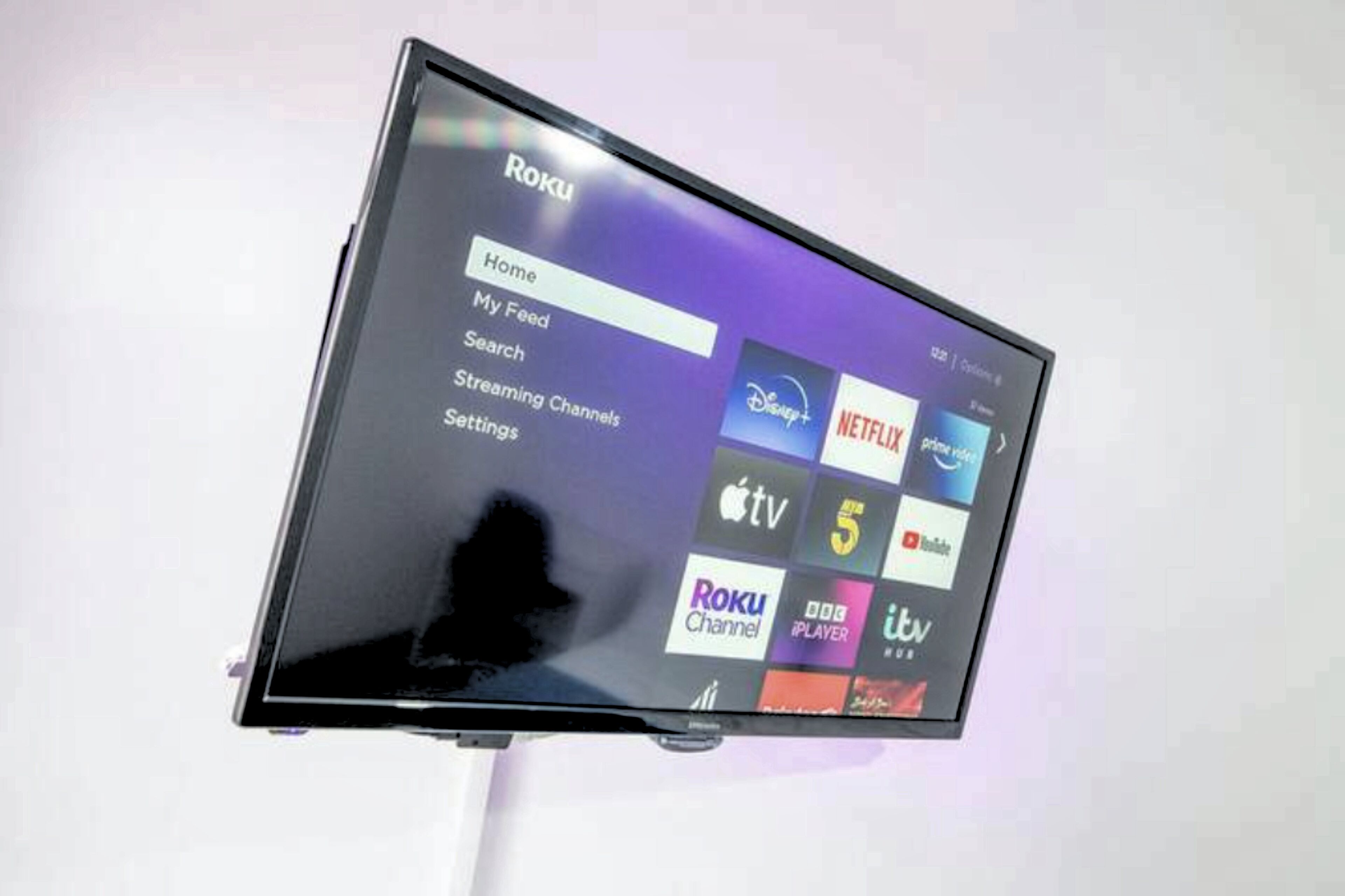 Individually furnished, desk, laptop workspace, bed sheets