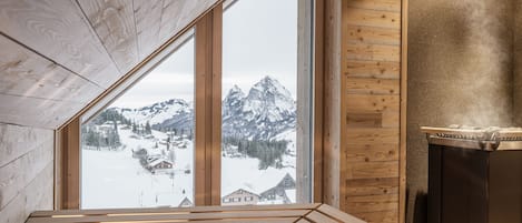 Sauna, steam room