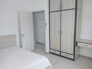 3 bedrooms, bed sheets
