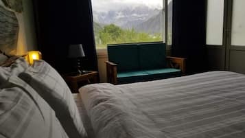 Schallisolierte Zimmer, kostenloses WLAN, Bettwäsche