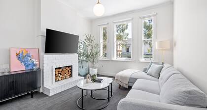 Stylish 3BR Carlton - CBD Fringe Terrace