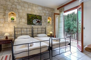 4 chambres, fer et planche à repasser, lit parapluie, Wi-Fi gratuit