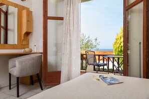 4 bedrooms, iron/ironing board, travel crib, free WiFi - Amazing Villas in Crete - Argiris Villa  (Rethymno)