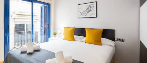 Iron/ironing board, free WiFi, bed sheets