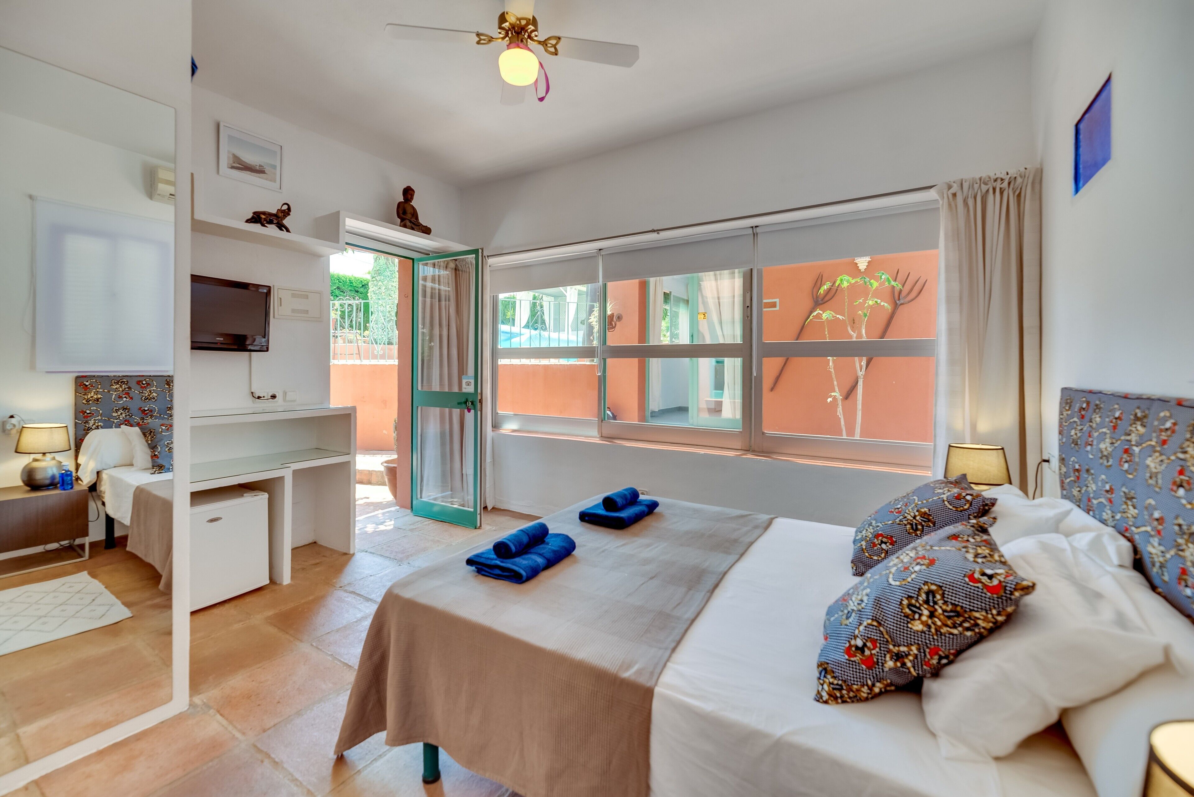 8 habitaciones, tabla de planchar con plancha y wifi gratis 