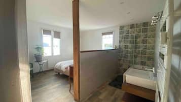 3 chambres, Wi-Fi gratuit, draps fournis