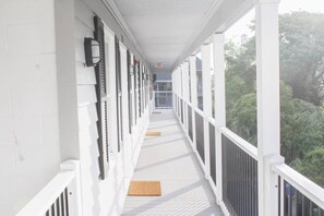 Property grounds - Pet Friendly l 3 Min Walk to Beach l 9 Palms (Myrtle Beach)