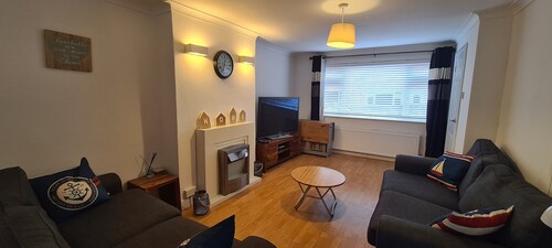 Entire 2 bed family home in Bridlington Old Town with a lovely year round garden