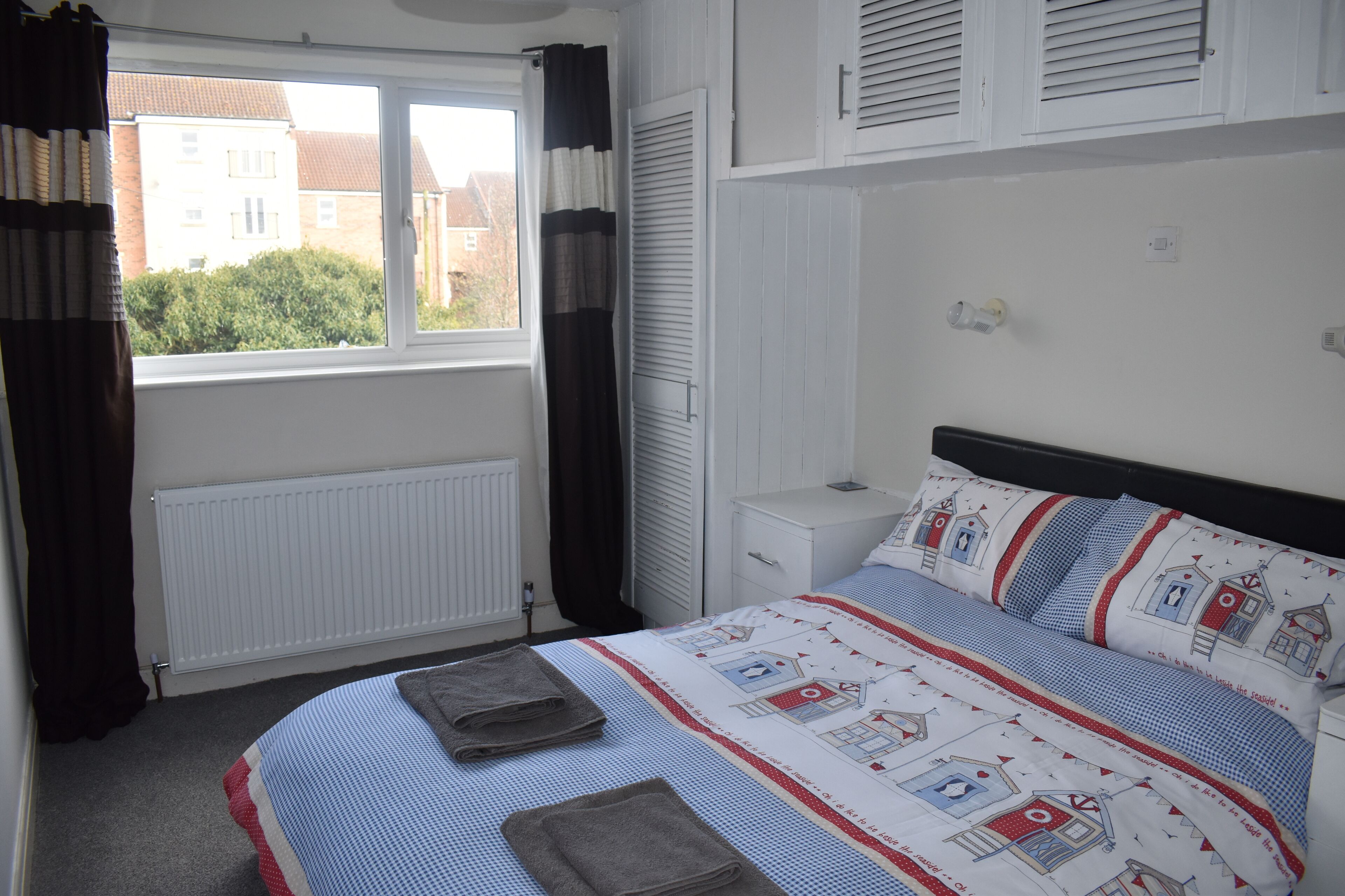 2 slaapkamers, reisbedje, wifi, beddengoed