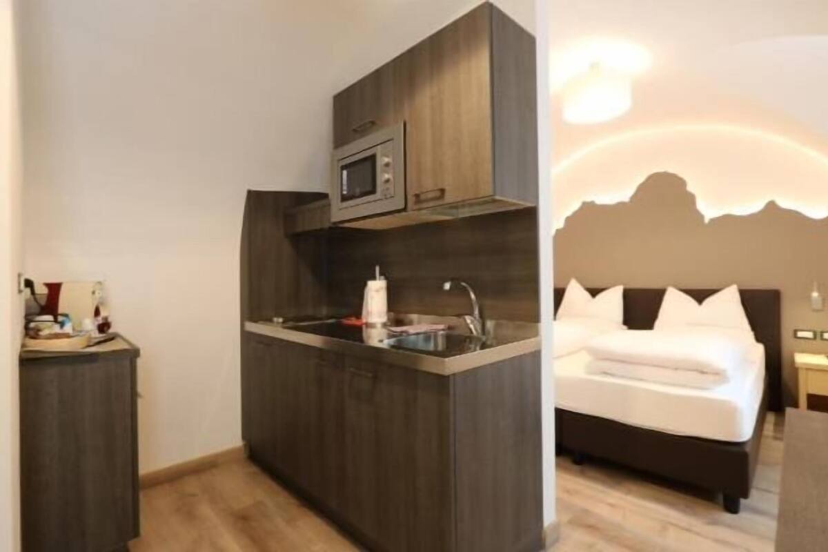 Exclusive Studio | Premium bedding, down duvets, in-room safe, blackout curtains