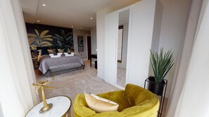 3 camere, ferro/asse da stiro, Wi-Fi gratuito, lenzuola