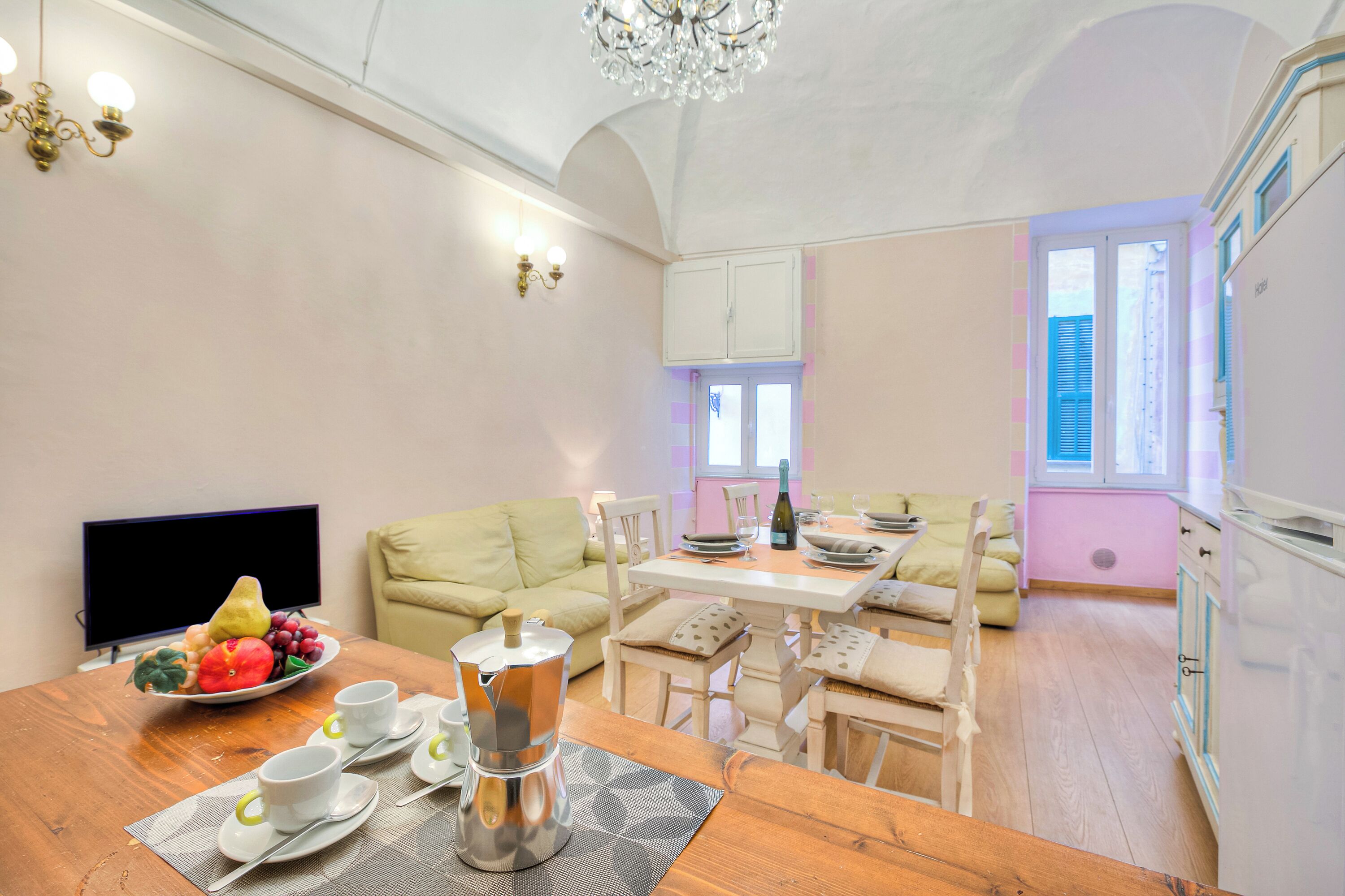 Appartamento familiare, camere multiple, fronte mare (Goccia Di Mare 50m From The Sea) | Ristoranti