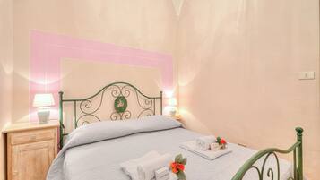 Appartement Familial, plusieurs chambres, vue mer (Goccia Di Mare 50m From The Sea) | 2 chambres, Wi-Fi gratuit, draps fournis