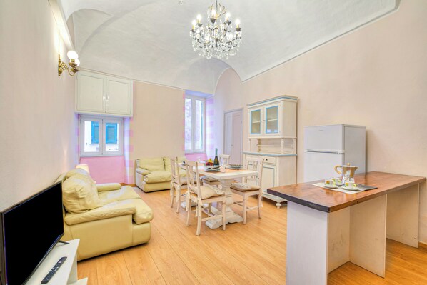 Family Apartment, 2 Bedrooms, Air conditioning, Sea Facing (Goccia Di Mare 50m From The Sea) | Interior - Goccia Di Mare 50m From The Sea (Alassio)