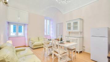 Appartamento familiare, camere multiple, fronte mare (Goccia Di Mare 50m From The Sea) | Interni