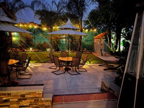 Outdoor dining - Outdoor Cinema + Yard Fun (San Diego)