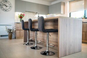 Luxury Apartment | Private kitchen | Espresso maker, coffee/tea maker, electric kettle - Lilium Apartment  (Kos)