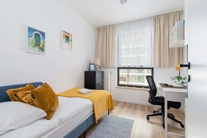 2 chambres, fer et planche à repasser, Wi-Fi, draps fournis