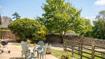 Cottage | Outdoor dining
