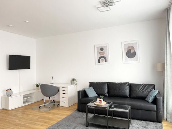 Family Apartment, 2 Bedrooms, Balcony | Living area