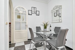 Dining - Apartment 'Carmen' with Mountain View, Wi-Fi and Air Conditioning (Nerja)