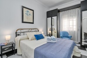 2 bedrooms, iron/ironing board, free WiFi, bed sheets
