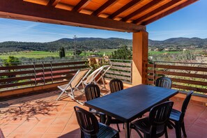 Outdoor dining - Apartment "Casa Rita" with Shared Garden & Wi-Fi (Castiglione della pescaia)