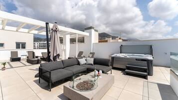 Bain à remous extérieur