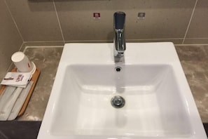 Bathroom - Shankee Tea Style Hotel (Mangshi Street) (Mangshi)