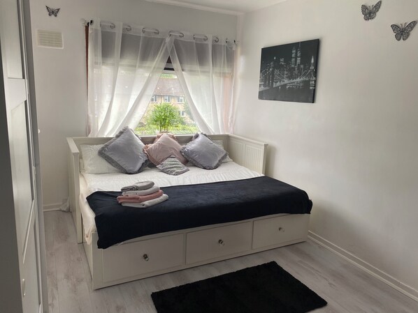 House, Multiple Beds