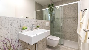 Standaard appartement, 2 slaapkamers, 2 badkamers (Pool Apartment Sapore Di Mare 4) | Badkamer
