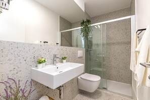Apartamento standard, 2 quartos, 2 banheiros (Pool Apartment Sapore Di Mare 4) | Banheiro