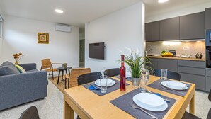 Standaard appartement, 2 slaapkamers, 2 badkamers (Pool Apartment Sapore Di Mare 4) | Dineren