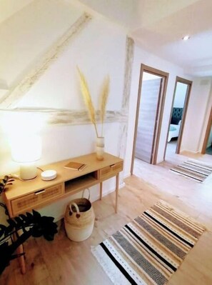3 bedrooms, desk, iron/ironing board, travel crib