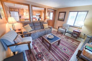 TV, fireplace, offices