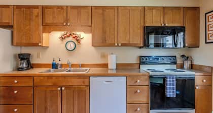 Lodgepole Condo Unit 5