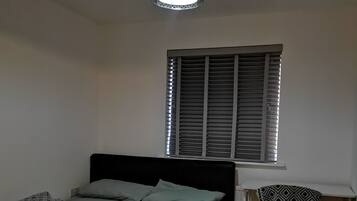 Deluxe Room, 1 King Bed, Garden View