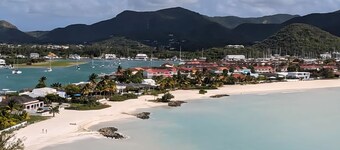 Beautiful Villa on the water