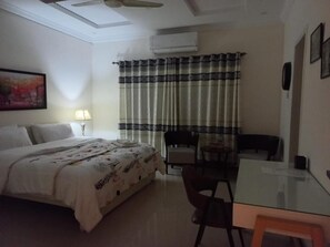 Deluxe Double Room | Free WiFi - White House Residencia  (Rawalpindi)