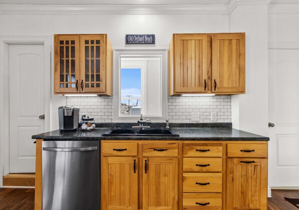 Fridge, microwave, oven, stovetop - Hillside Hideaway (Old Orchard Beach)