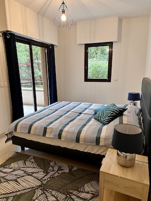 2 bedrooms, iron/ironing board, travel cot, free WiFi