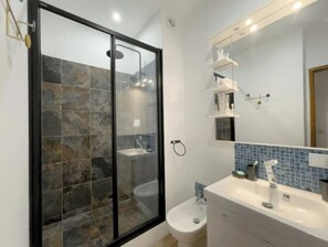 Towels, toilet paper