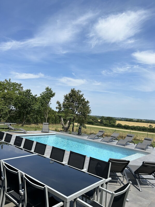 Piscine extérieure, piscine chauffée