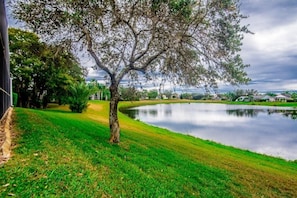 Villa, 4 Bedrooms | Property grounds
