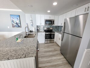 Condo, 2 Bedrooms | Private kitchen | Fridge, oven, coffee/tea maker, toaster