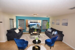 ハウス 4 ベッドルーム | リビング エリア