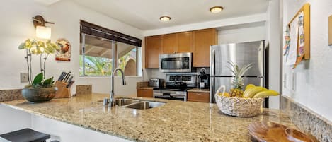Condo, 2 Bedrooms | Private kitchen | Fridge, oven, coffee/tea maker, toaster